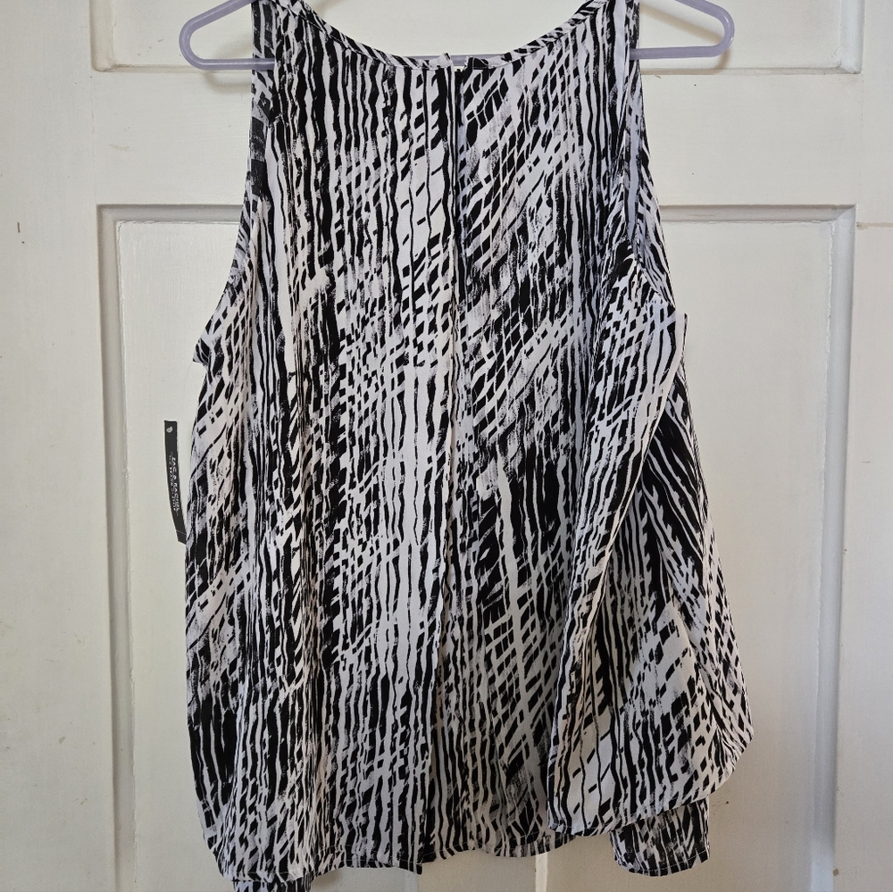 NWT Zac & Rachel Top - Picture 6 of 11
